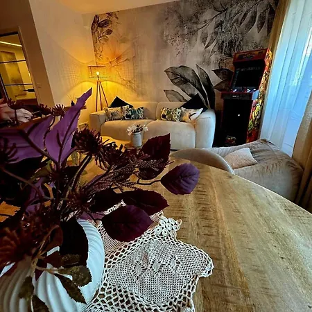 Cozy Mit Terrasse I Arcade I 75 Tv Appartamento Norimberga
